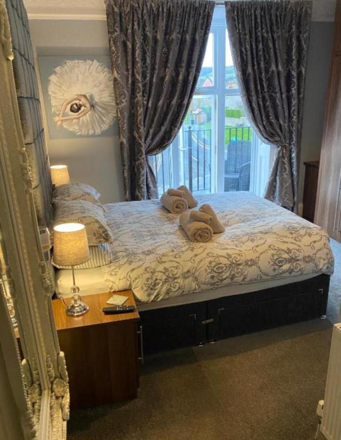 Bed and Breakfast The Wayfarer, Robin Hoods Bay Робин-Худс-Бей Экстерьер фото